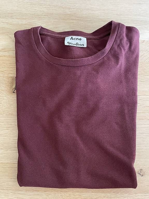 T-shirts: T-shirt von ACNE STUDIOS – D'occasion à Münchringen par Nicole1981