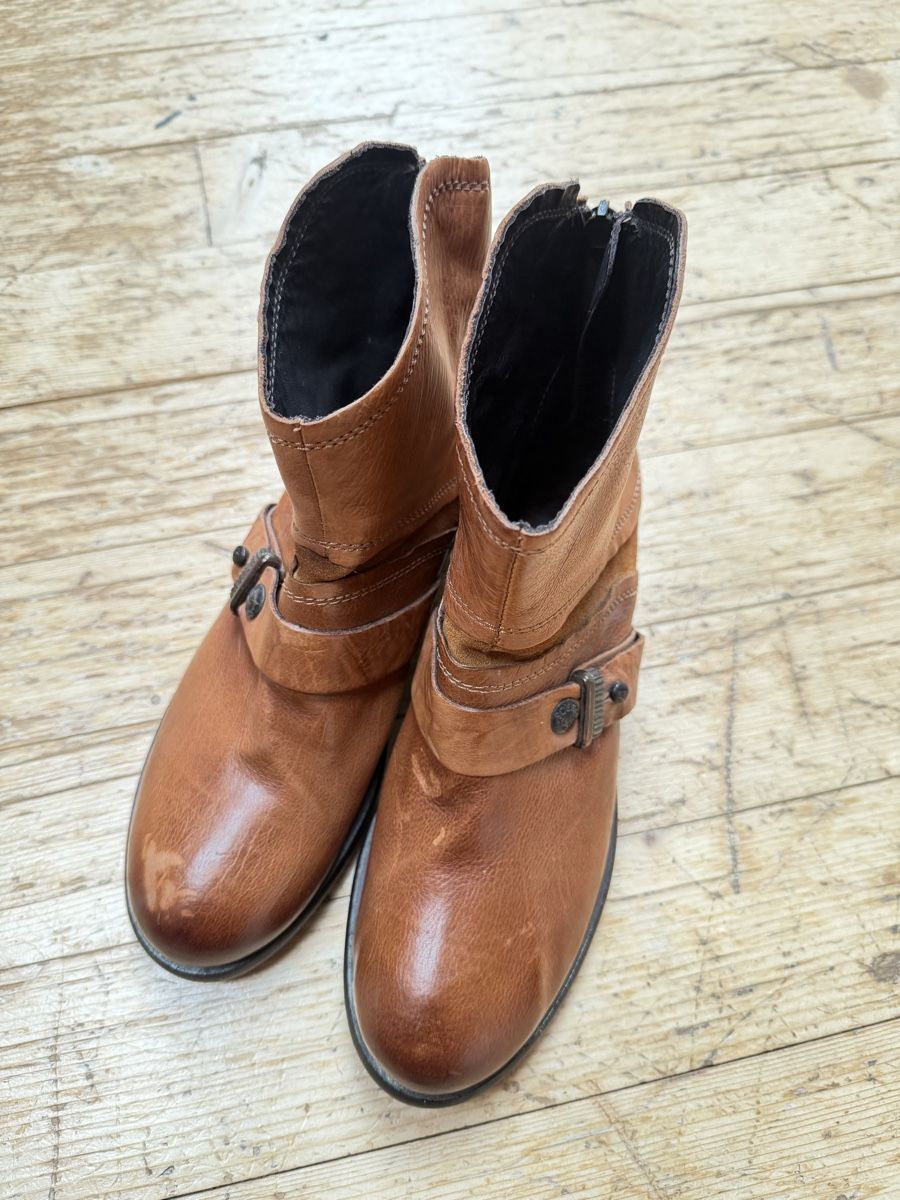 Damenschuhe: Lederstiefelette von Pakros – Gebraucht aus Donat von troja007