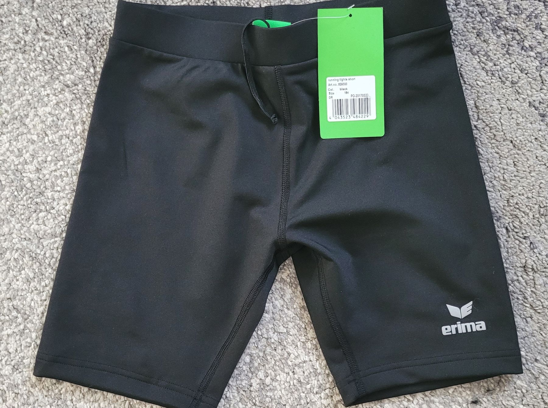 Pantaloni: Shorts training course erima 164 – Usato da Farvagny-le-Grand venduto da Nayanis