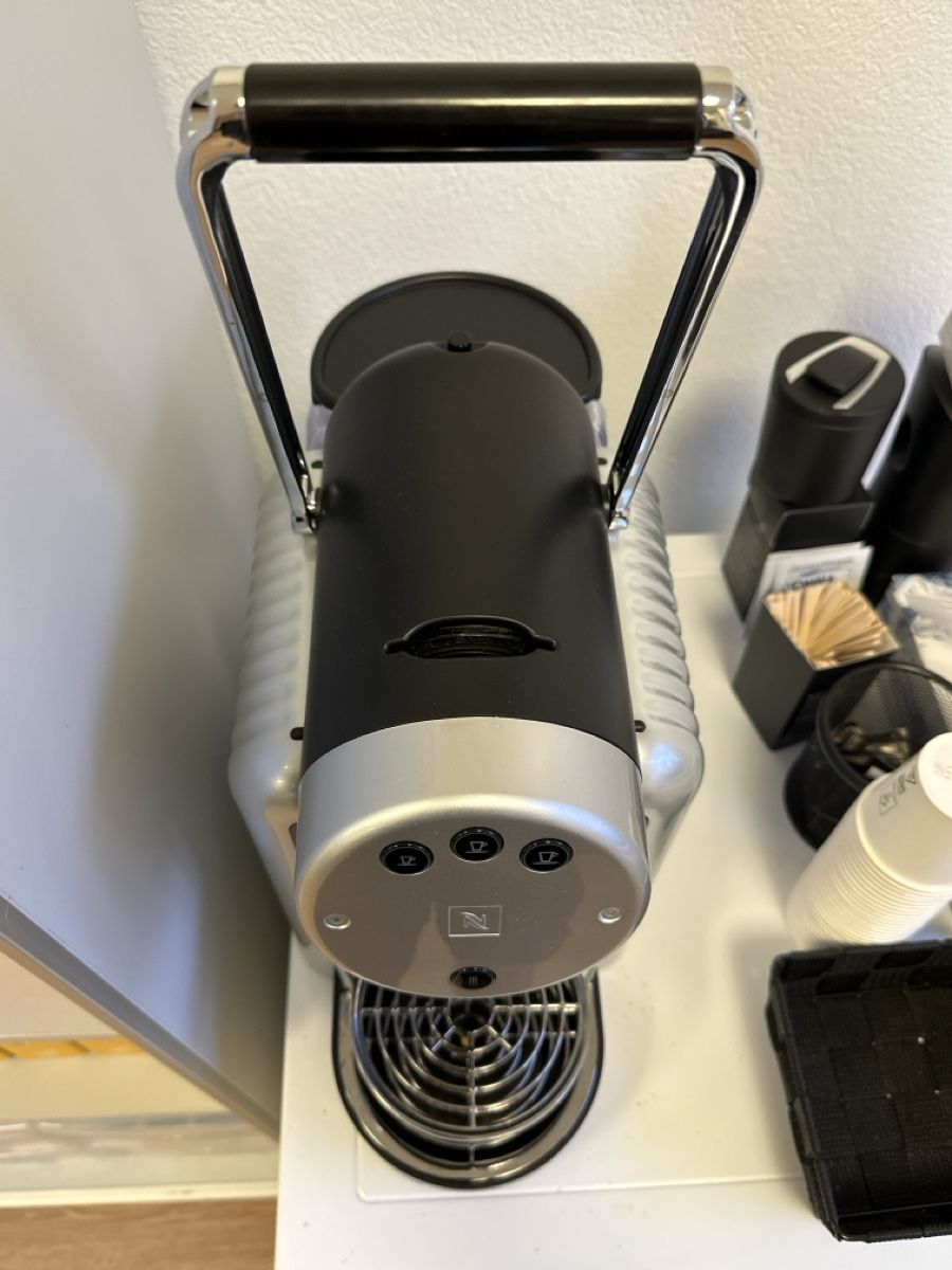 Nespresso Macchine per caffè & Macchine per espresso: Nespresso Zenius Kaffeemaschine – Usato da Wohlen AG venduto da A183 1