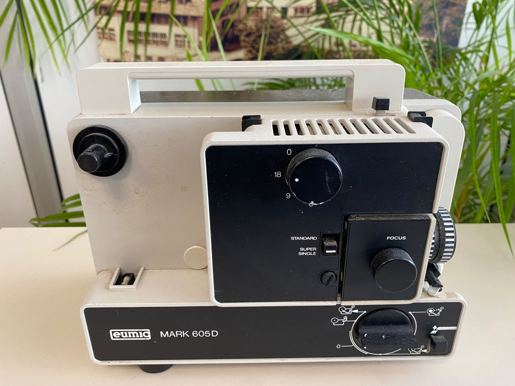 Proiettori: Projektor 8 mm Marke Eumig Mark 605 D ! – Usato da Brügg BE venduto da doppelrittberger 3