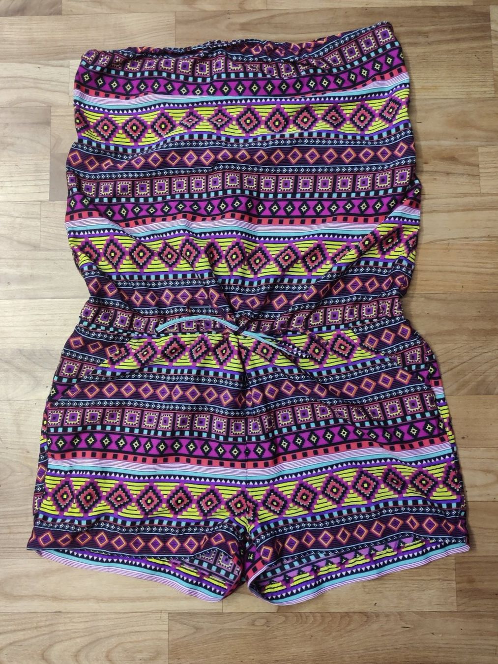 Tute: Bunter Jumpsuit, Amisu, Gr. 34 – Usato da Birmensdorf ZH venduto da Nebuliane
