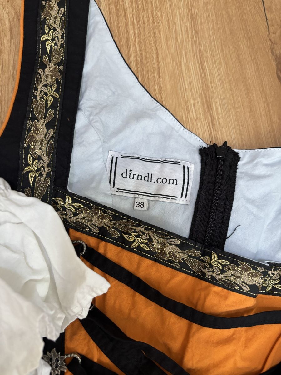Kostüme: Dirndl dirndl.com schwarz orange Grösse 38 mit Bluse – Gebraucht aus Riedikon von ccterrarien 2