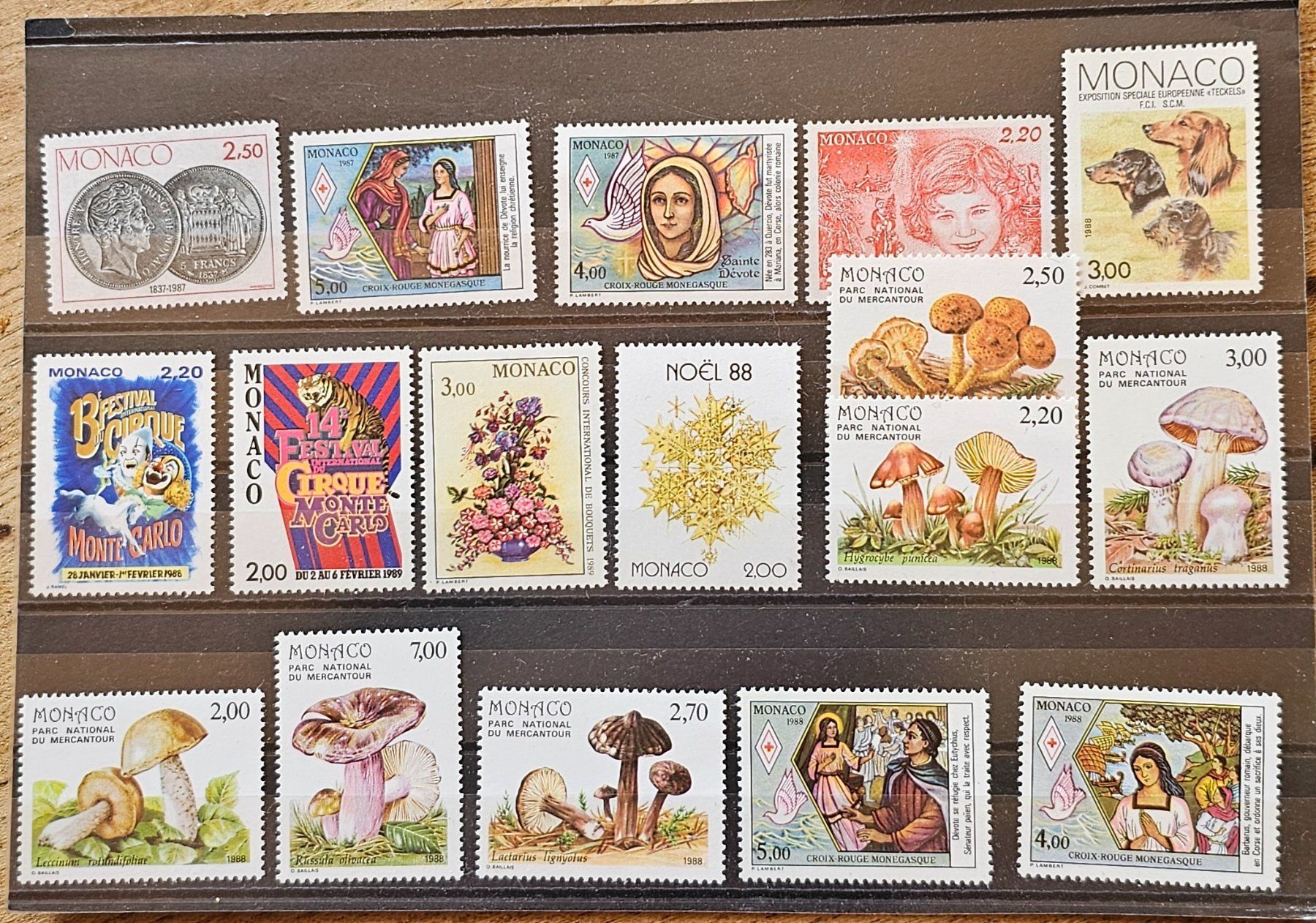 Tutti i francobolli: MONACO timbres neufs ** 1987, 88 – Nuovo (secondo la descrizione) da Les Valettes venduto da Nuba1