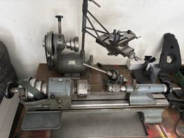 Tour Schaublin 102 avec important lot d’outillage 
