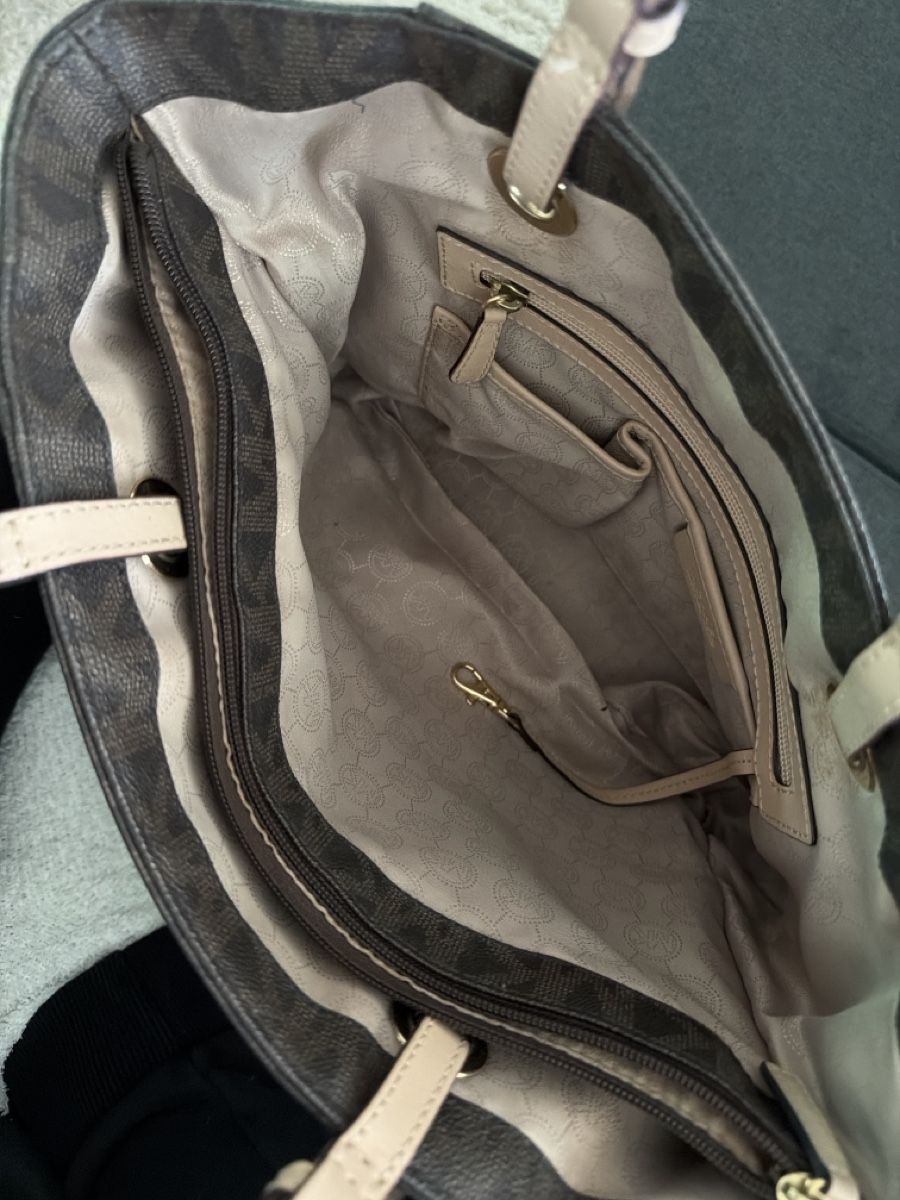 Michael Kors Borse da donna: Michael Kors dunkelbraun Signature Tasche – Usato da Dierikon venduto da corinna310 2
