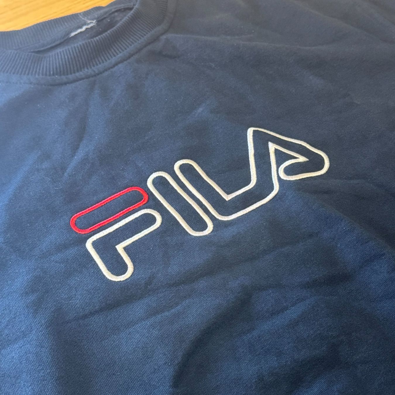 Fila Maglioni & Felpe: Fila vintage sweatshirt 00s vintage retro pull pullover nik – Usato da St. Gallen venduto da sourced_limited 1
