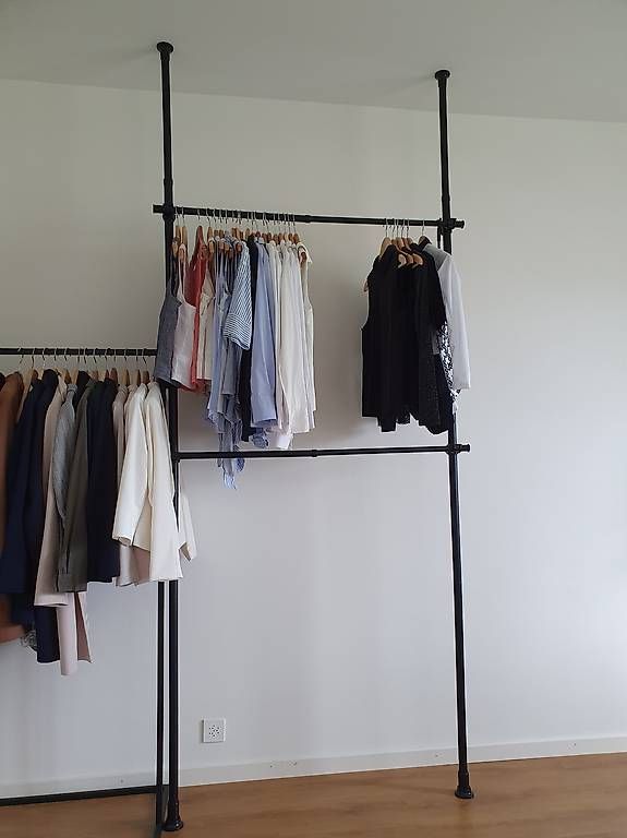 Guardaroba: Teleskop Garderobe schwarz  – Usato da Zürich venduto da _vici_ 2