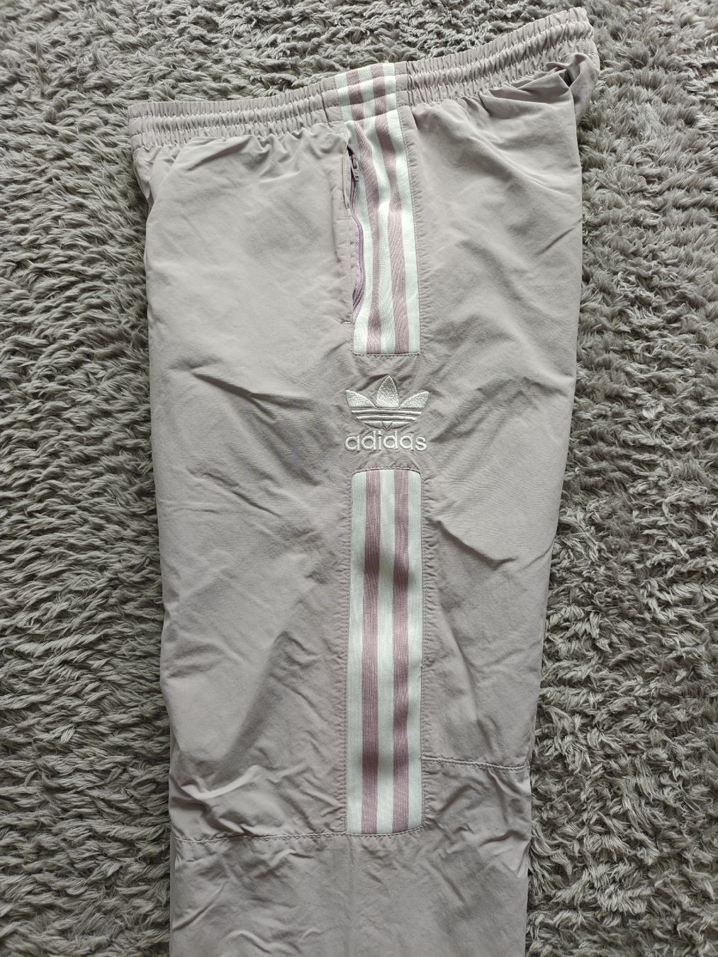 Adidas Pantaloni: Adidas Trainerhose / Track Pants – Usato da Pieterlen venduto da Saemelili 3