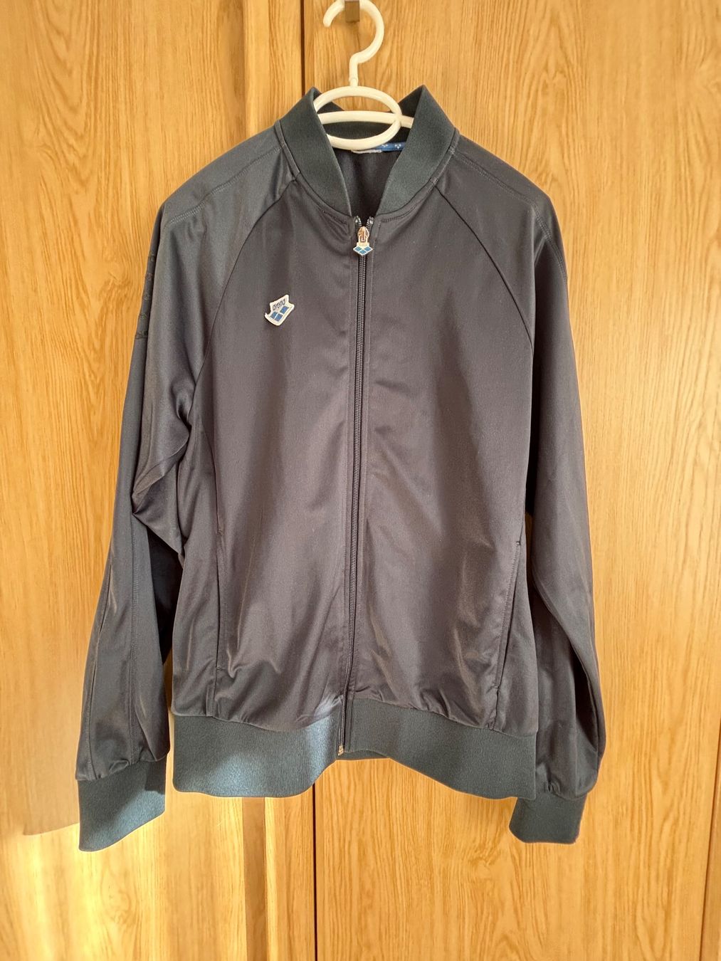 Arena Vestes: Arena Relax IV Team Freizeitjacke – D'occasion à Weissbad par roman_sup