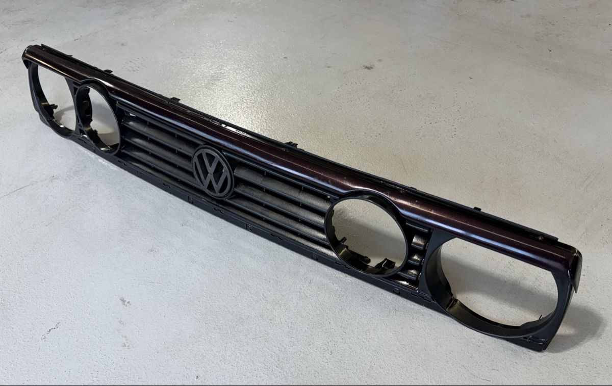 VW Alle Autoersatzteile: VW Golf 2 GTI G60,16v Kühlergrill – Gebraucht aus Niederhasli von Ajlina1212 1
