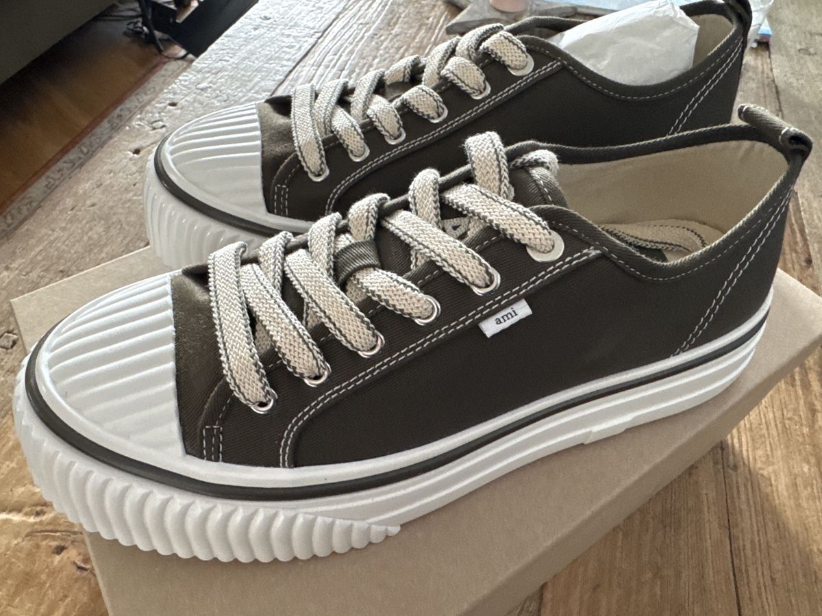 Scarpe da uomo: Ami Sneakers – Nuovo (secondo la descrizione) da Bülach venduto da Suters0403 2