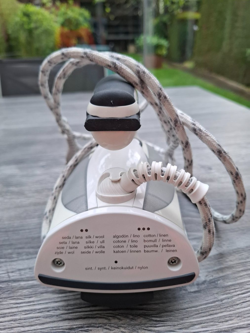 Braun Ferri da stiro: Bügeleisen Braun – Usato da St. Niklausen LU venduto da Kamelo 3