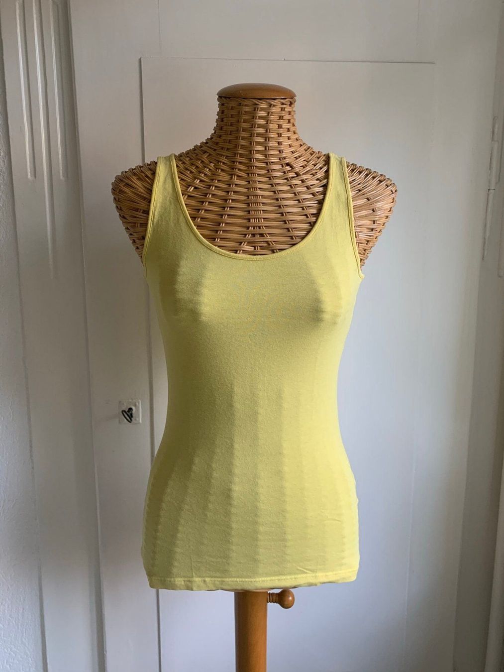 H&M Tops: Top hellgelb - XS – D'occasion à Zürich par Diazaio