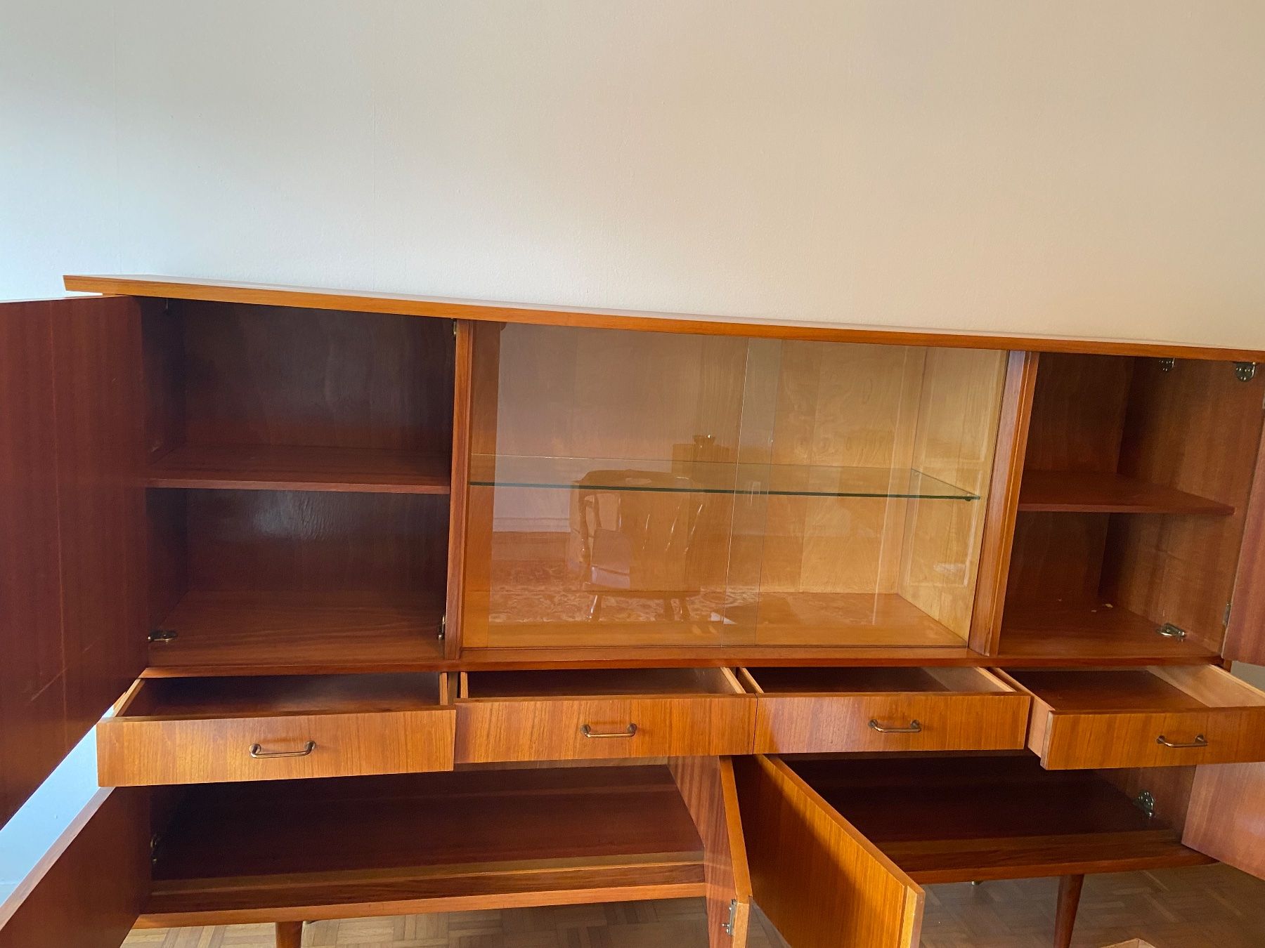 Vetrine: DESIGNKLASSIKER TEAK VITRINE – Usato da Dietikon venduto da brocki-eyra 4