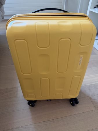 American Tourister Ellipso Spinner, Yellow (Banana Cream)