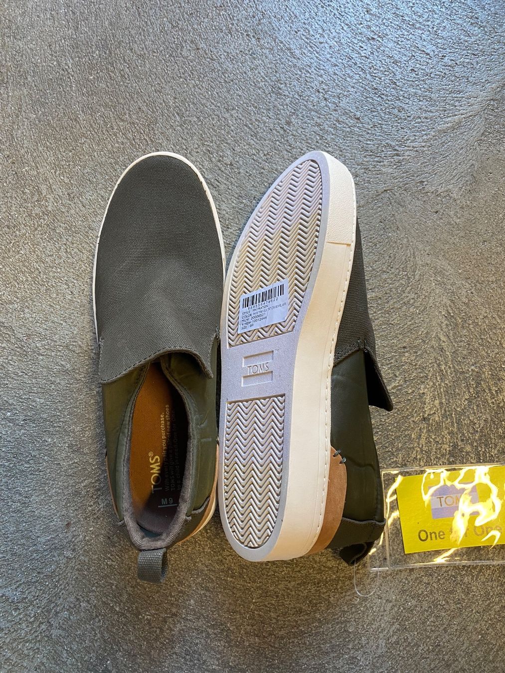 Toms Scarpe da uomo: Toms Hommes Taille 42 – Nuovo e nell'imballaggio originale da Orbe venduto da D-stockFactory-Orbe 1