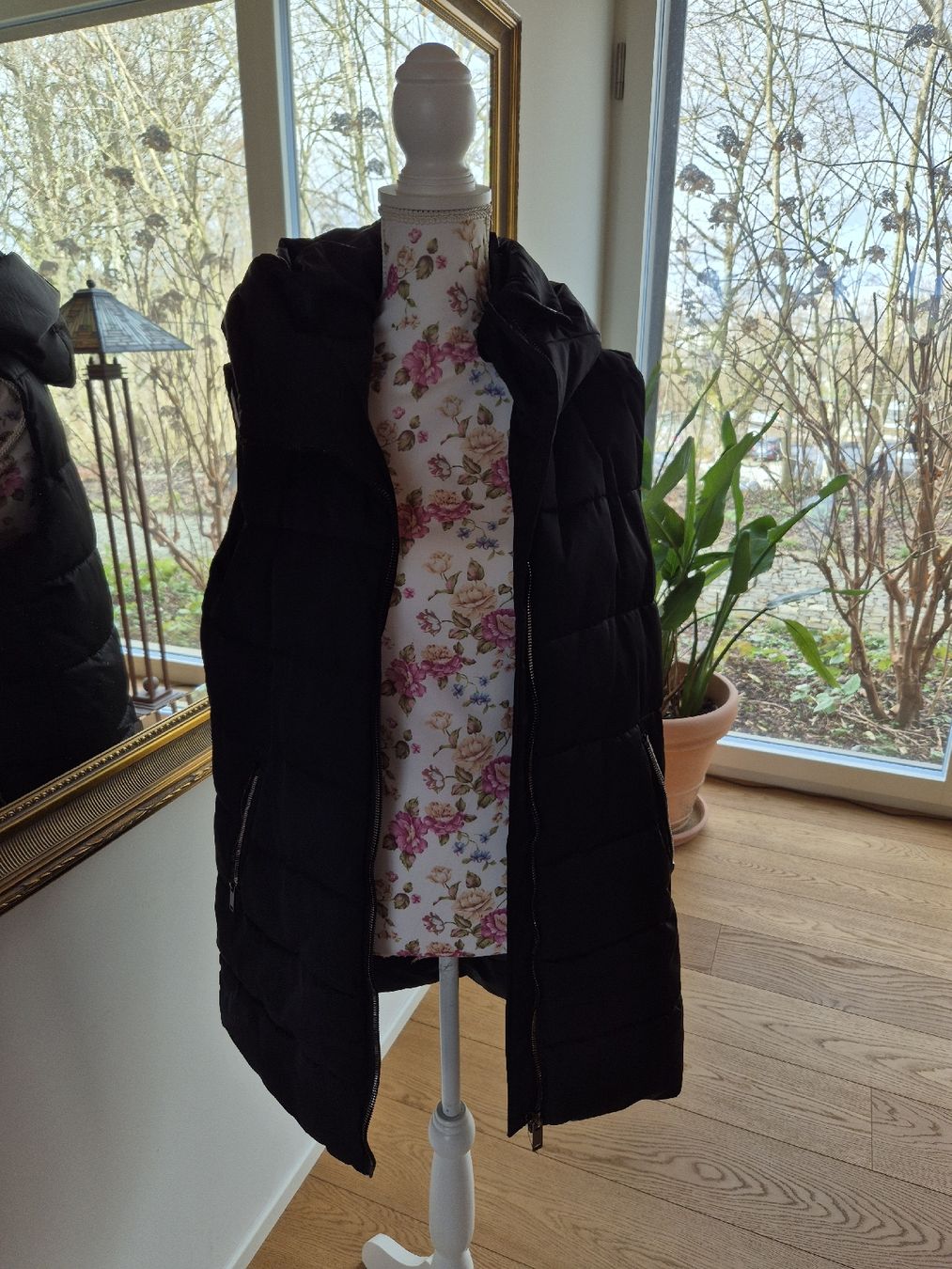 Gilet & Giacche senza maniche: Veste gr S /M – Usato da Opfikon venduto da Annanet