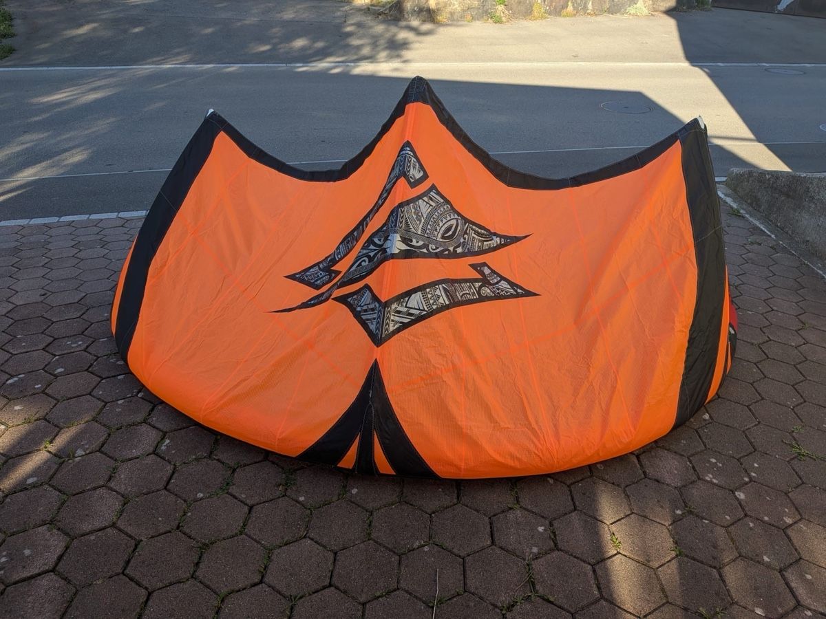 Naish Kite: Naish Pivot 7m2  – Gebraucht aus Oberägeri von baetti1