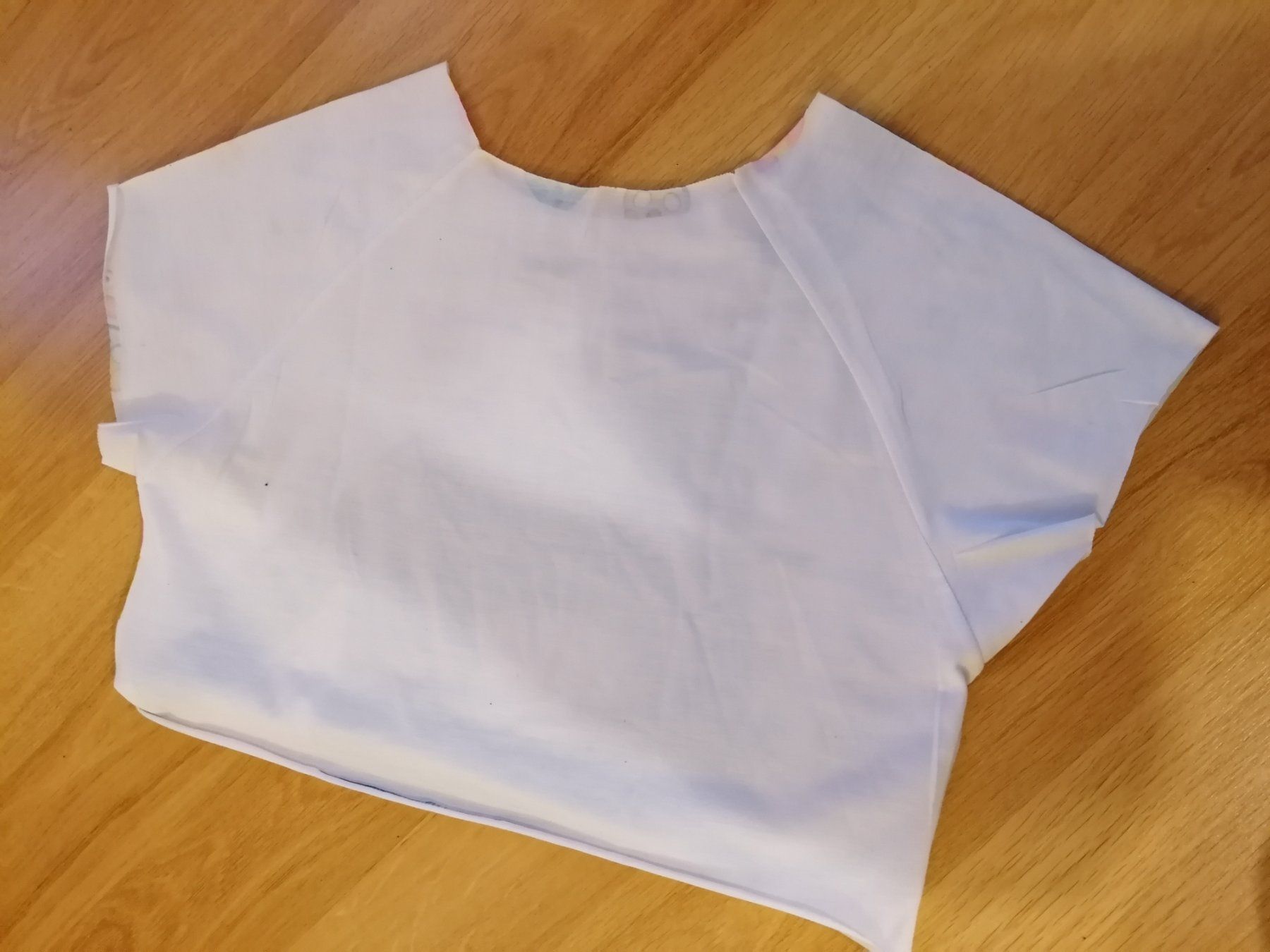 Camicette, T-shirt & Top: Kurzes Top / Shirt ca. Gr. 128/134 – Usato da Büttikon AG venduto da Amineah 1
