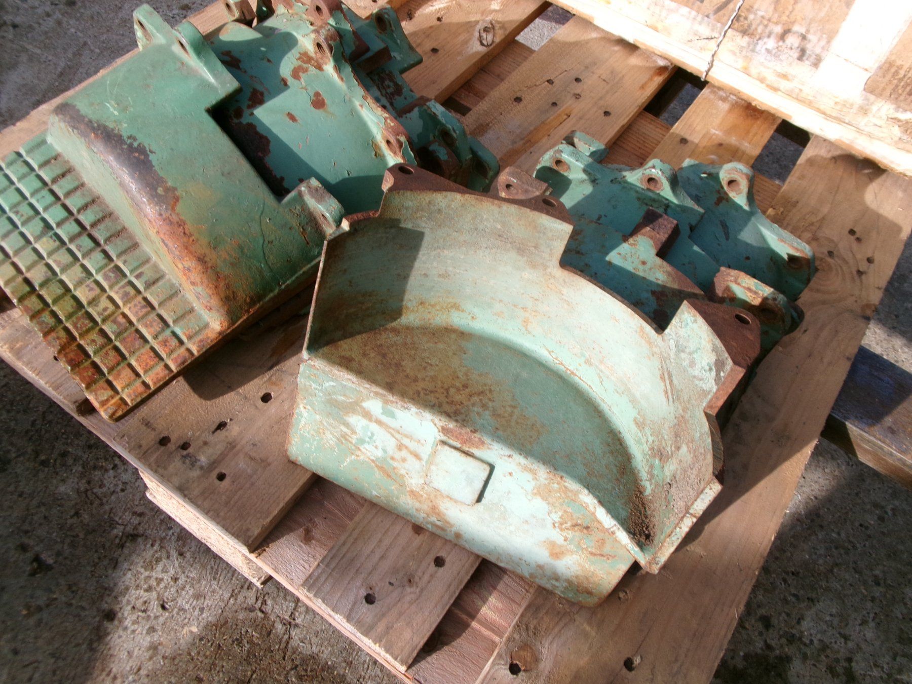 Bührer Trattori: Bührer  Traktoren  -   Abdeckung / Schutz    -  Bremstrommel – Usato da Eschenbach SG venduto da GM-29 1