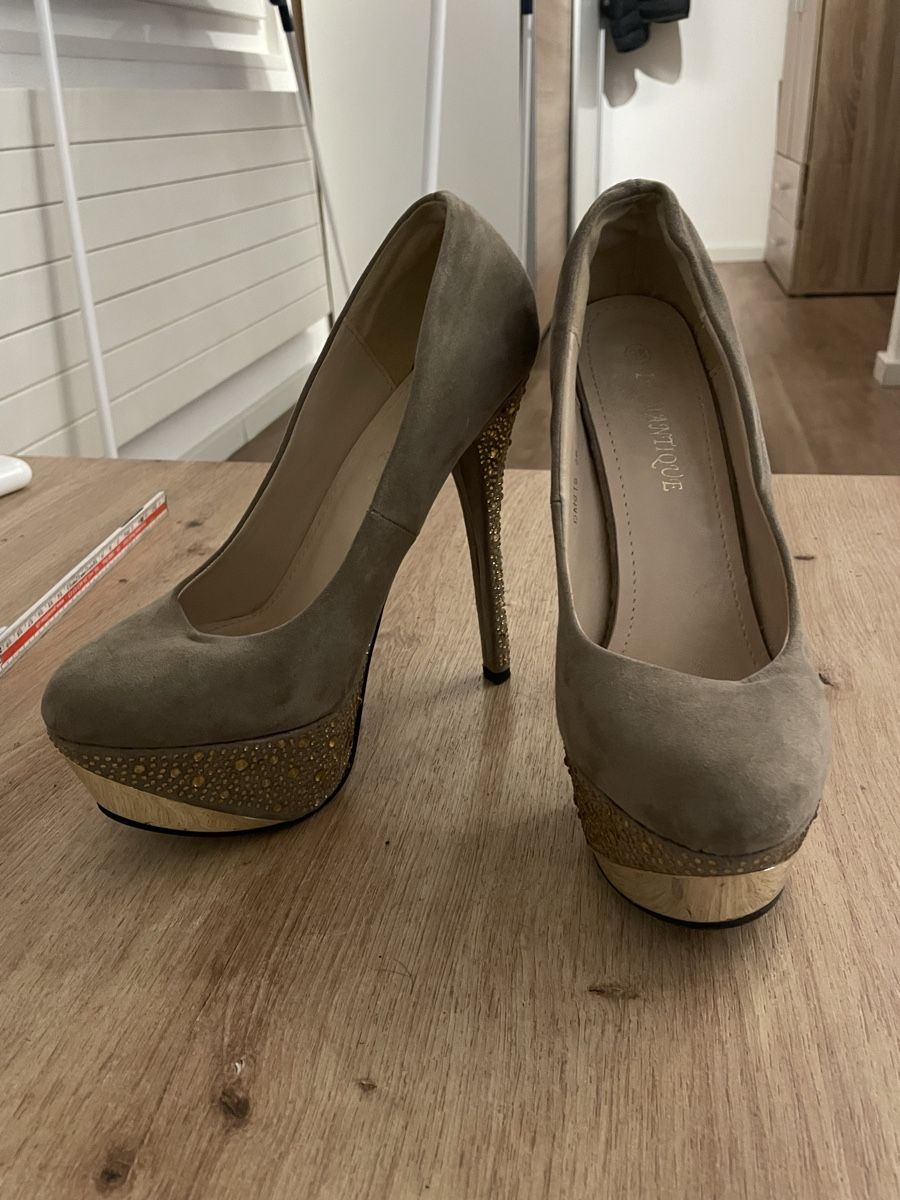 Scarpe da donna: Scarpe Diamantique estive scamosciate 38 – Usato da Dietwil venduto da pao_q5hy 1
