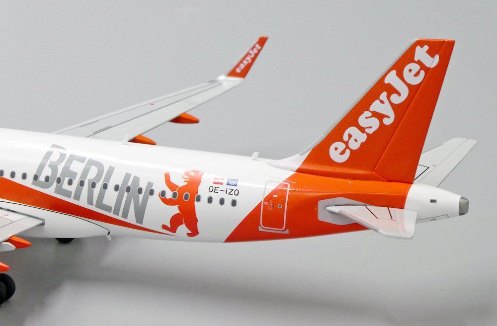 Easyjet Kit di modellismo & Modellini statici: A320 EasyJet - Berlin – Nuovo e nell'imballaggio originale da Morges venduto da iljamuromez 2