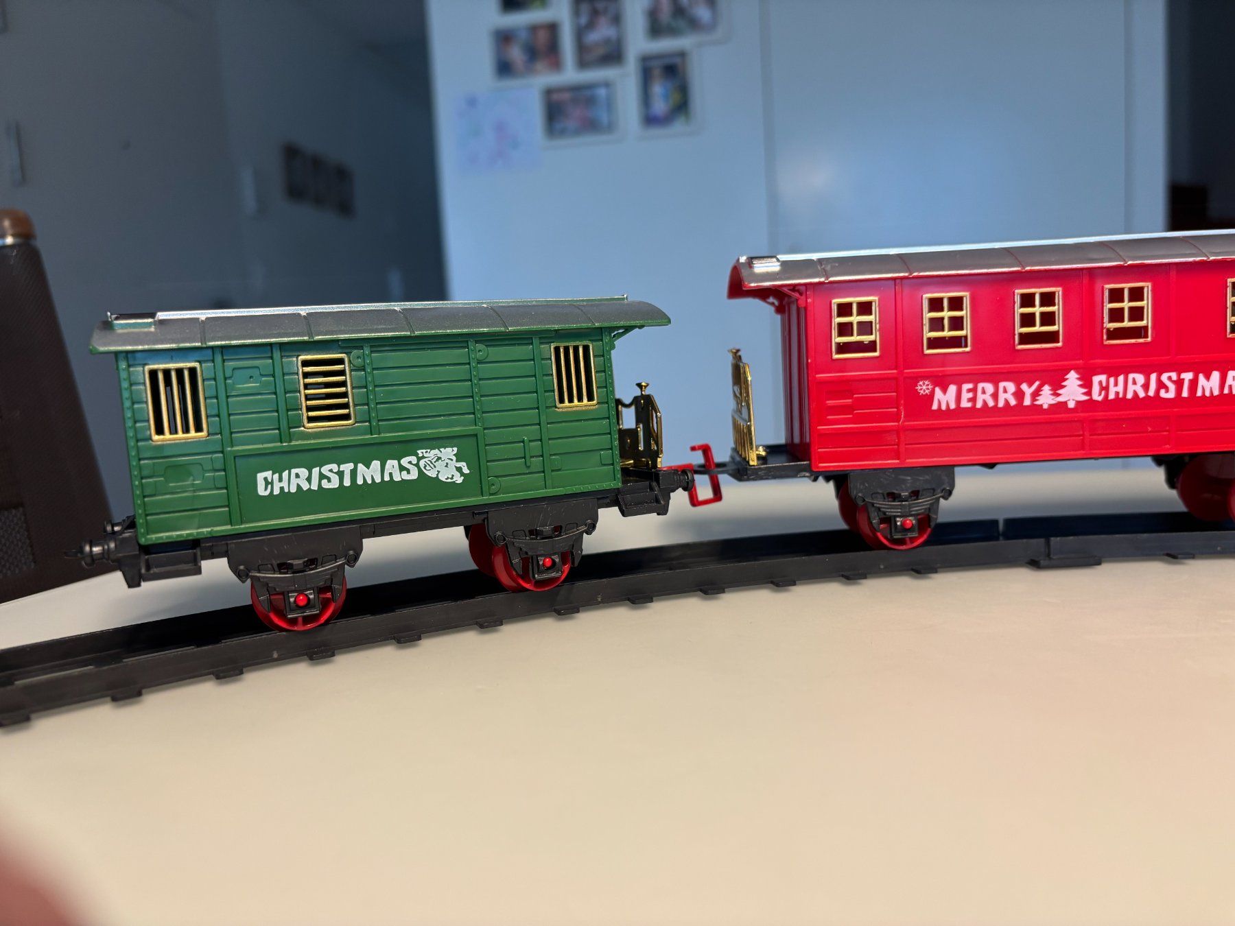 Jouets: Weihnachtszug mit Licht und Sound – D'occasion à Entlebuch par Leumas0 3