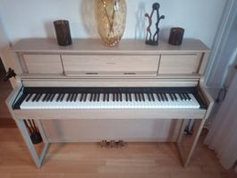 Roland LX-705