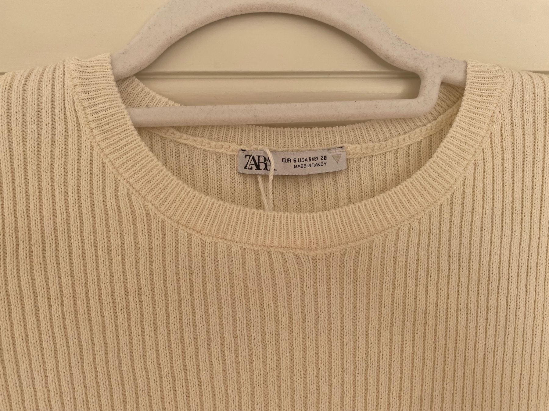 Zara Tops: Zara Crop Top Cremeweiss – Gebraucht aus Basel von NormaJean01 2