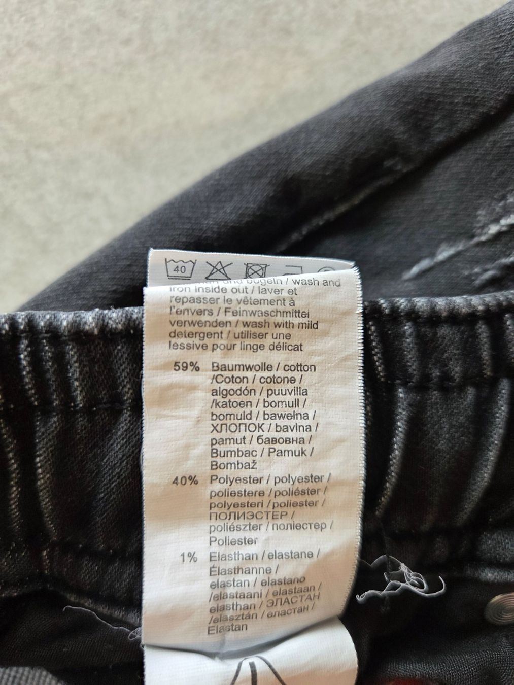 Jeans: Kangaroos Caprijeans, Grösse 44, grau – Usato da Hirschthal venduto da toronto-raptors82 4