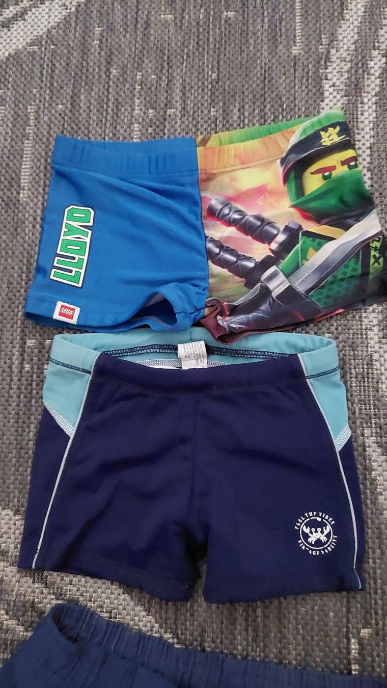 Costumi da bagno: Badehosen set Grösse 98-104 – Usato da Egolzwil venduto da mobiledeluxe 2