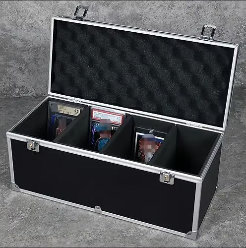Carte collezionabili: Storage Box for Graded Cards / Toploaders – Nuovo e nell'imballaggio originale da Cortaillod venduto da CelestiumCards