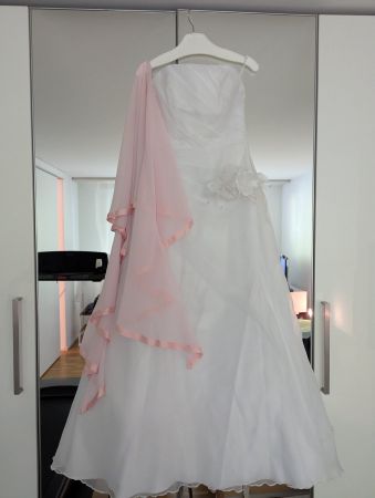 Wunderschönes Hochzeitskleid