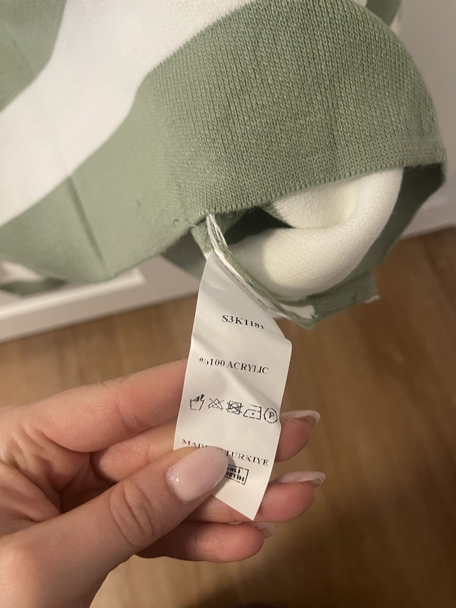 Pulls & Sweat-shirts: Super süsser Pullover gestreift Gr S – Neuf (Voir description) à Bassersdorf par Sandy456 2
