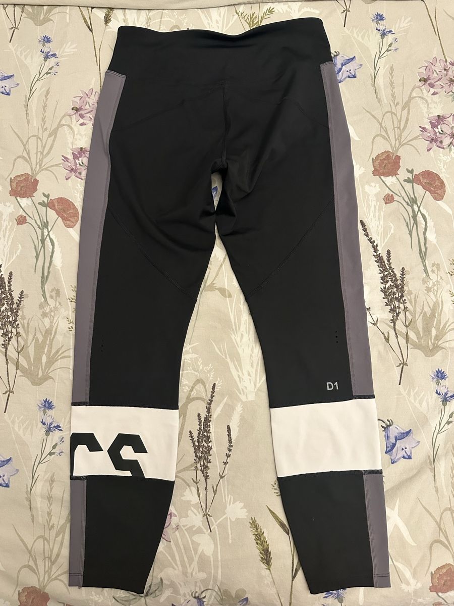 Asics Leggings: Asics Tights Gr. M, Schwarz/Grau – Usato da Sirnach venduto da Robine1991 1