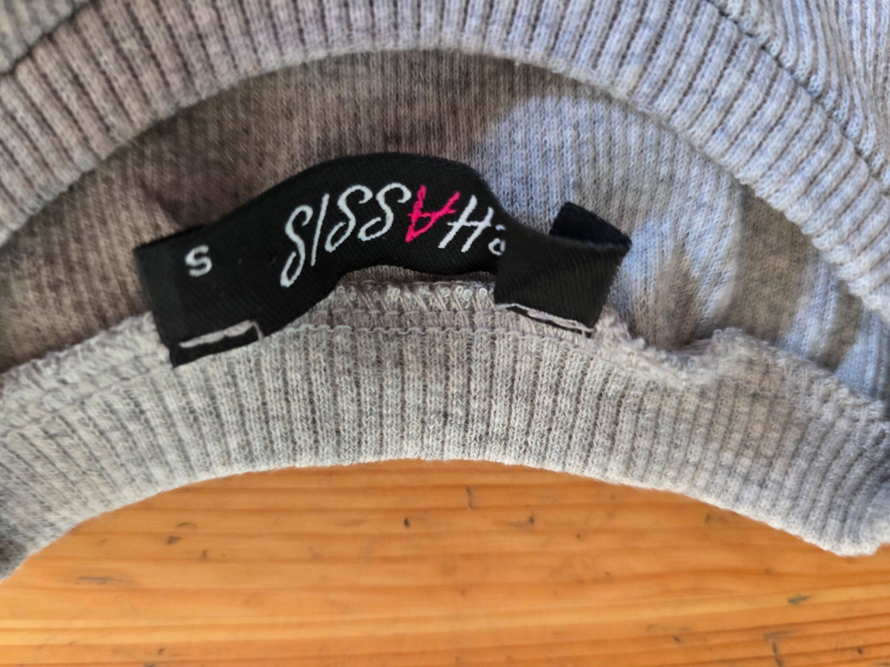 Pullover & Sweatshirts: Pullover – Neu (gemäss Beschreibung) aus Matten b. Interlaken von goldhase02 1