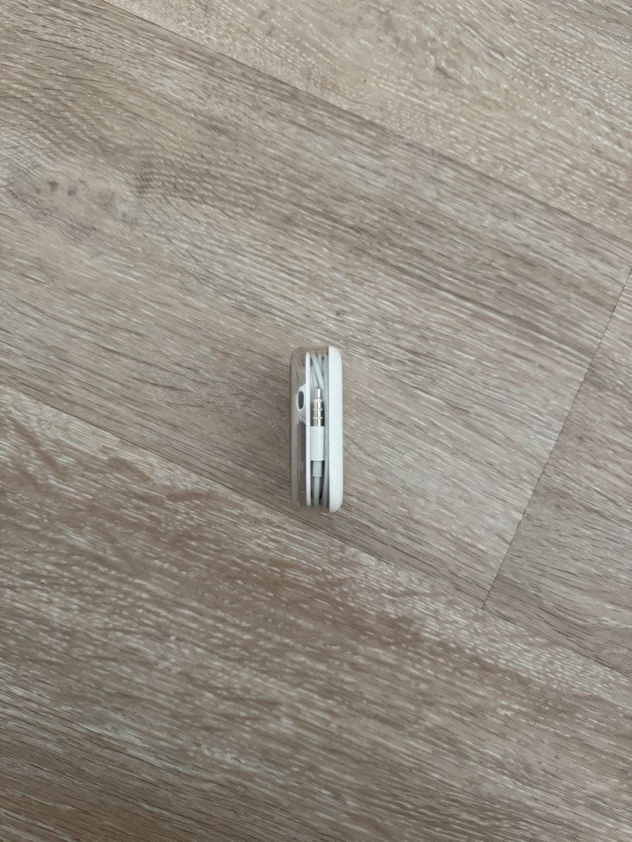 Apple Kopfhörer: Apple EarPods weiss, neu – Neu und originalverpackt aus Dietwil von vera2301 1