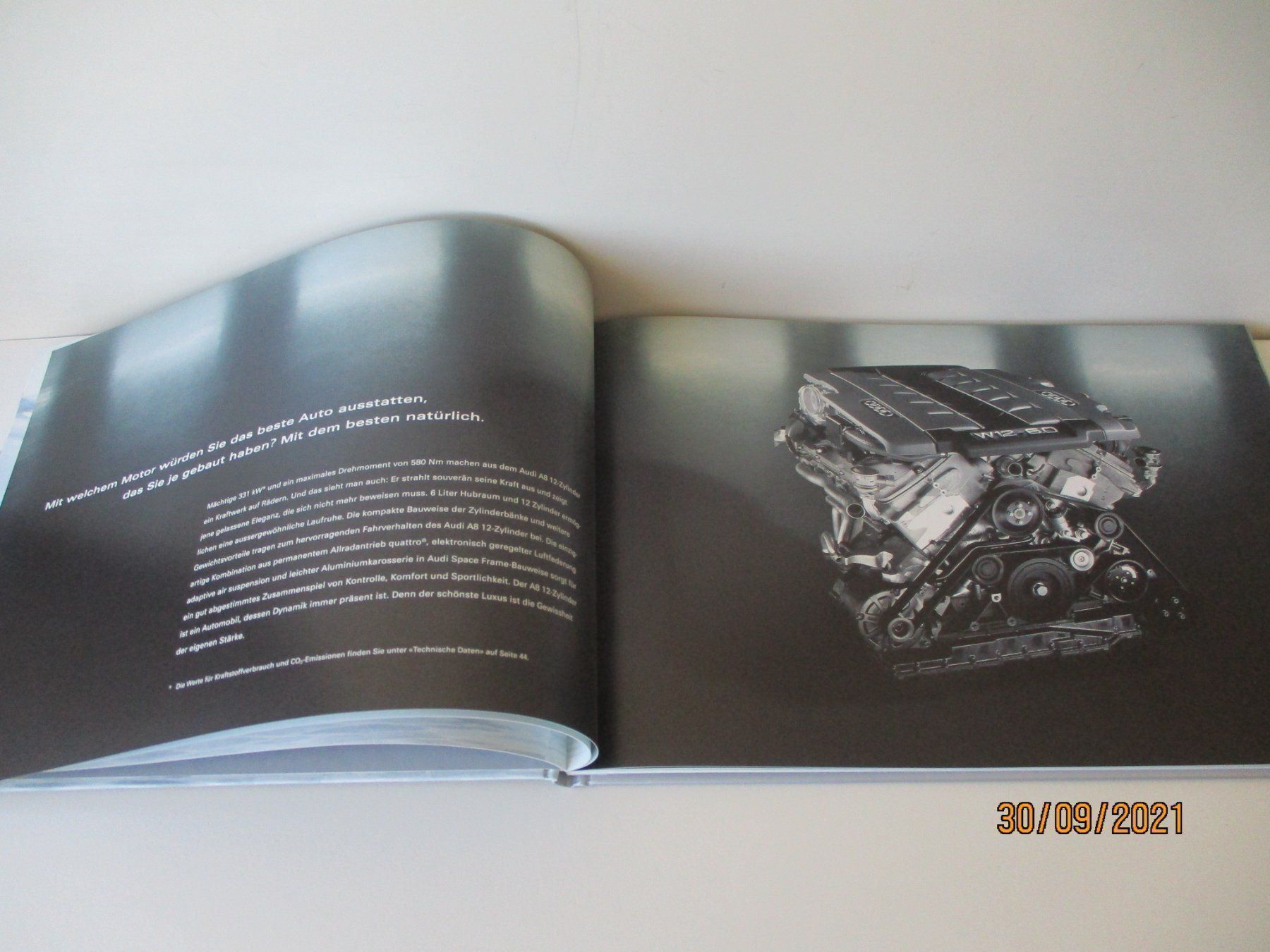 Audi Documenti: 12-Zylinder Audi Katalog – Usato da Langnau i. E. venduto da Superseven69 1
