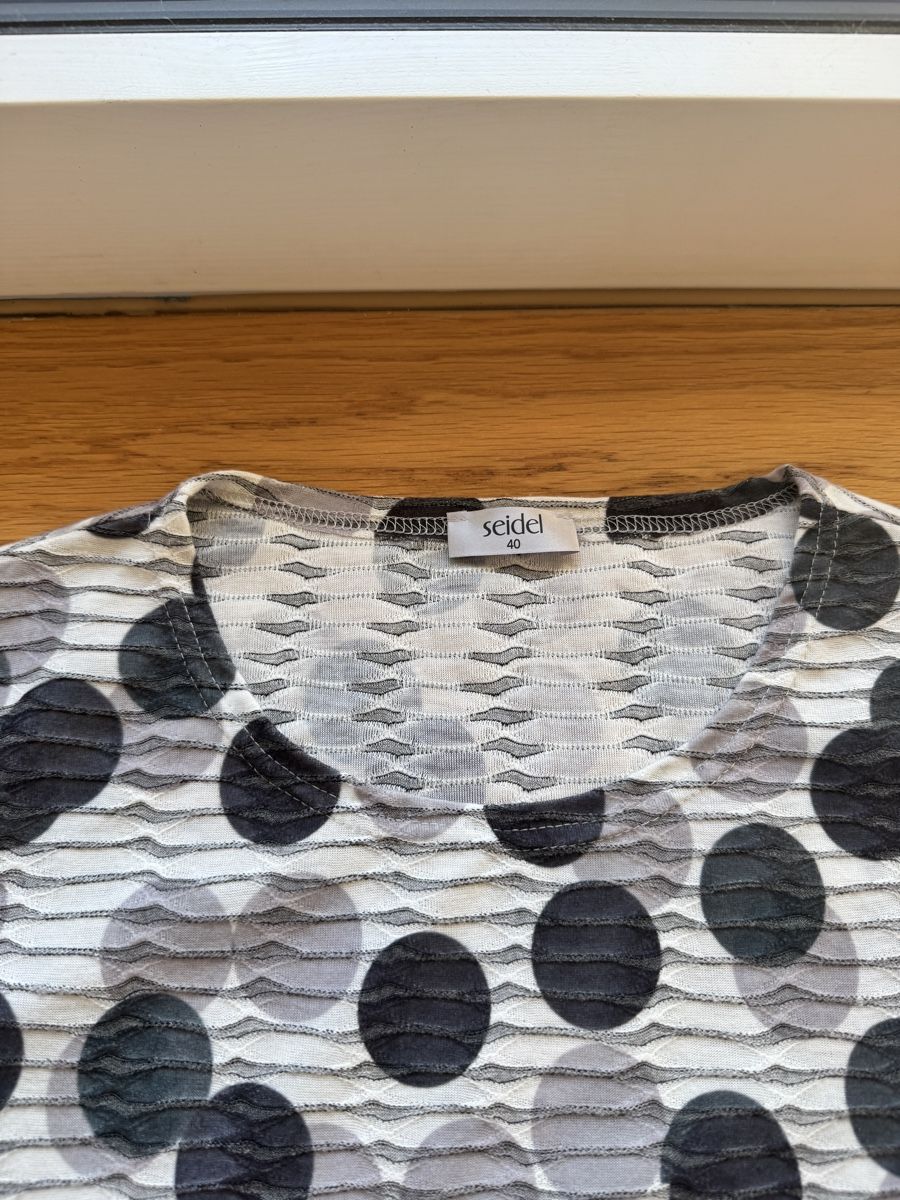 T-Shirts: Damen T'Shirt Seidel – Gebraucht aus Birrwil von Annaluna