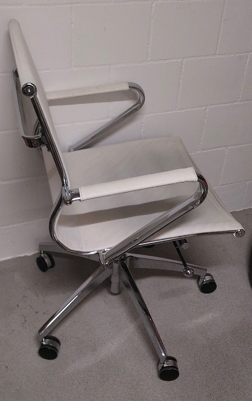 Chaises: Bürostuhl in perfekter gebrauchsform! – D'occasion à Nussbaumen AG par pho_5s2l 1