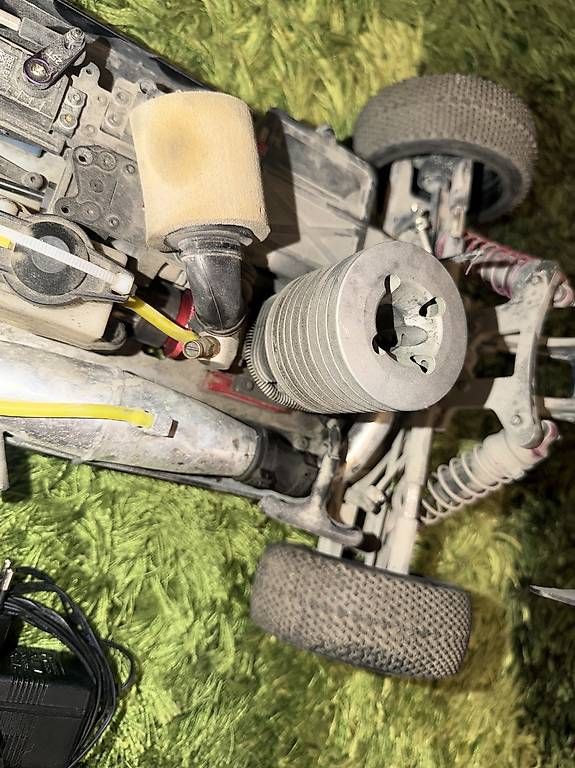 RC Kits de montage: 1:8 VIRUS 4.0 GP V32 2.4GHZ RTR – D'occasion à Ilanz par Leandrocrf 2