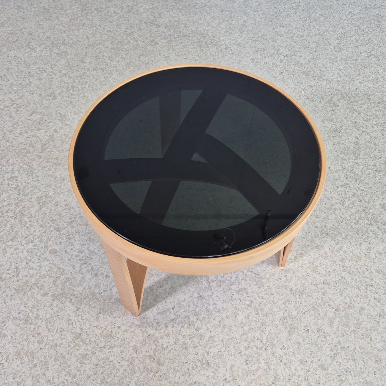 Tische: Coffee Table, Salontisch Beistelltisch mit Glasplatte – Gebraucht aus Nottwil von Wondewa-Shop 3