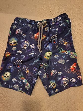Zu verkaufen coole Quallen Shorts aus leichtem Stoff.Gr.122