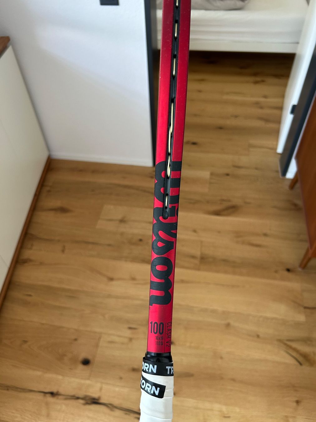 Wilson Racchette: Wilson Clash V2 Racket – Usato da Starrkirch-Wil venduto da mur_yx8c 1