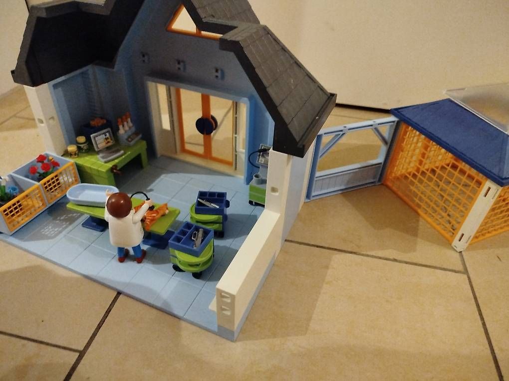 Playmobil Giocattoli: Playmobil Tierklinik – Usato da Menzingen venduto da Verena1810 2