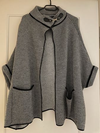 Wunderschöne Strick-Jacke/ - Kurzmantel NEU!! One  Size