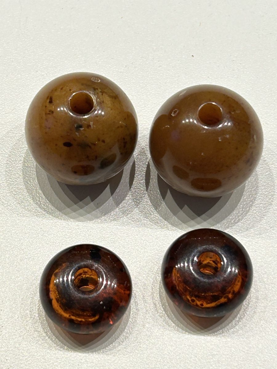 Minerali & Pietre curative: 4er Set Bernsteine mit Loch – Usato da Gunten venduto da starfish3 5