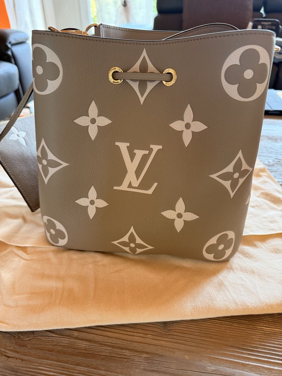 Louis Vuitton Borse da donna: Louis Vuitton Neonoe – Nuovo e nell'imballaggio originale da Vétroz venduto da cais 3