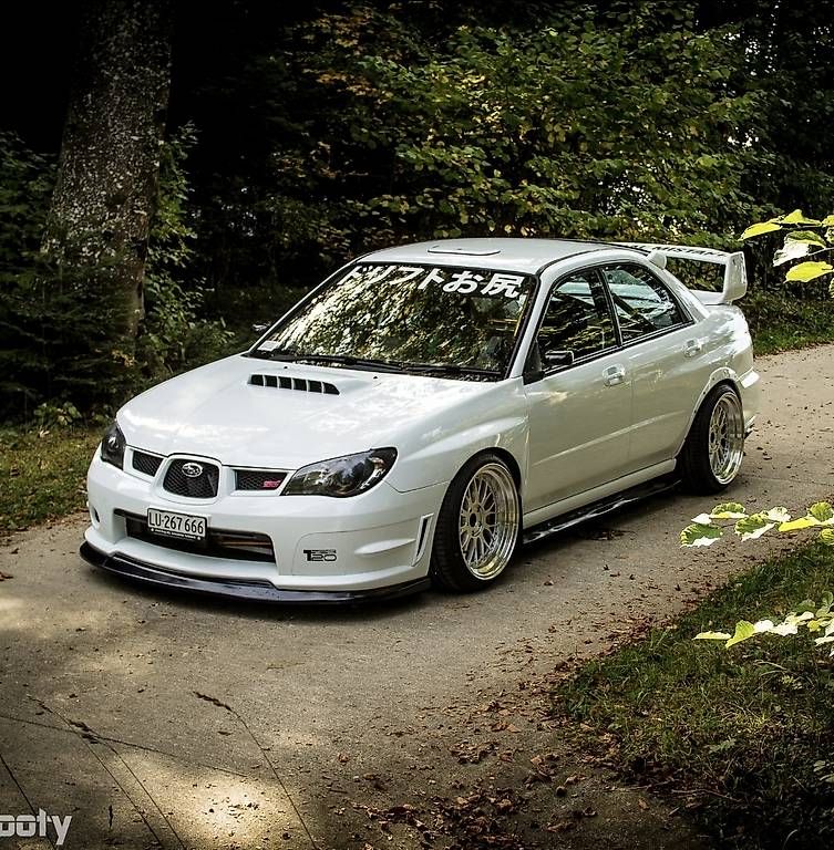 Tutti pezzi di ricambio auto: Neue Frontlippe Subaru impreza 06-07 – Usato da Menzberg venduto da -crazypit-